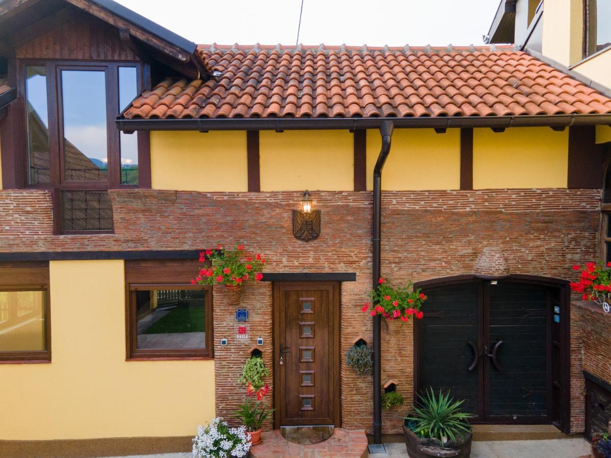 Brick Apartment Bajina Basta Luaran gambar