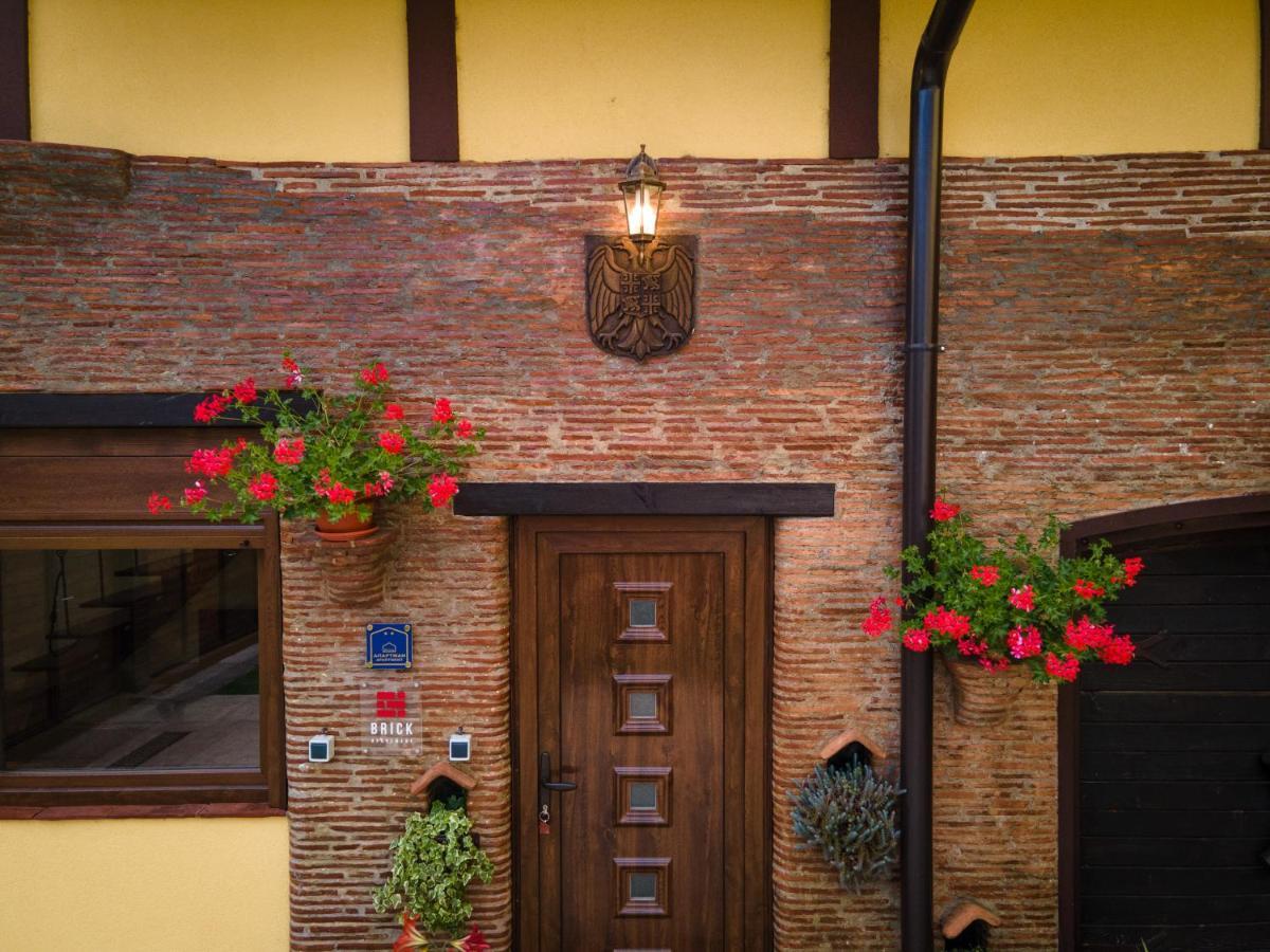 Brick Apartment Bajina Basta Luaran gambar