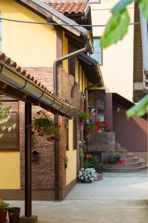 Brick Apartment Bajina Basta Luaran gambar