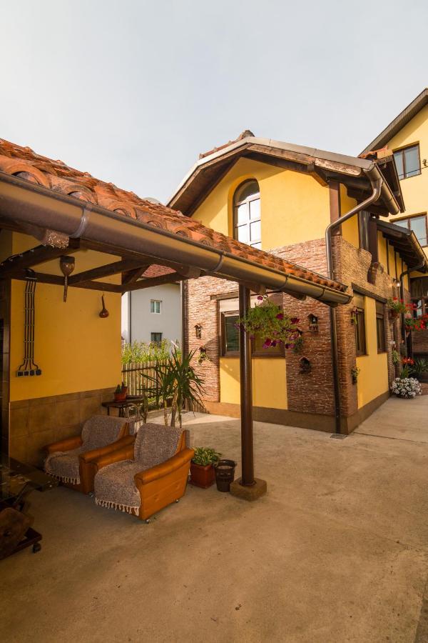 Brick Apartment Bajina Basta Luaran gambar