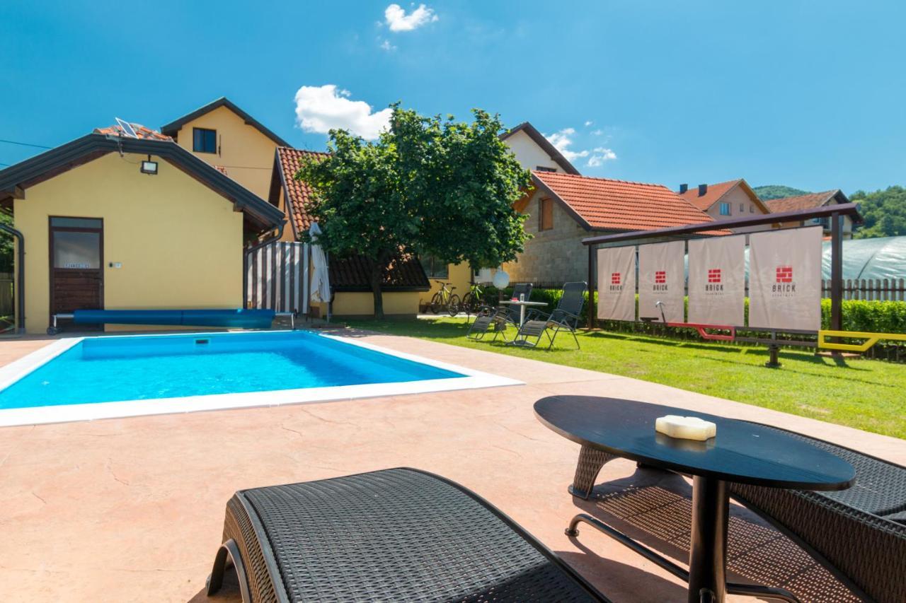 Brick Apartment Bajina Basta Luaran gambar